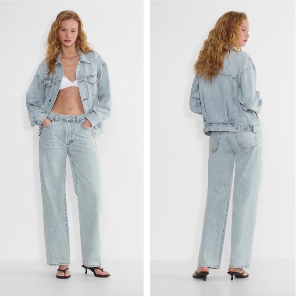 Aritzia Denim Forum The Farrah High Rise
Wide Leg Blue Button Fly Jean 28 Long